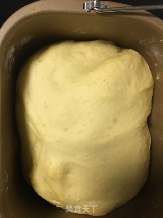 蔓越莓面包的做法步骤：4