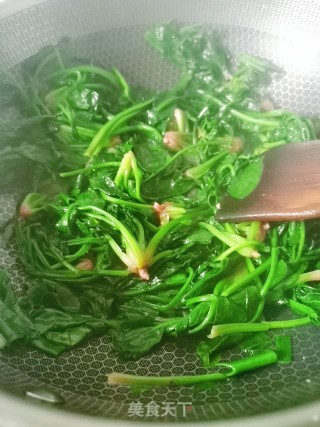 炒菠菜的做法步骤：3