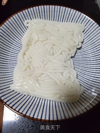 鸭血土豆粉的做法步骤：1