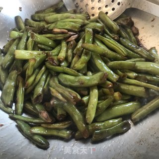 油焖豆角的做法步骤：3