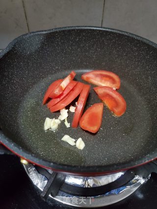 番茄肉片土豆粉的做法步骤：3