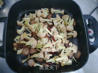 干煸腊肉菜花的做法步骤：6