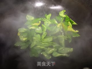 青椒炒腊肠的做法步骤：5