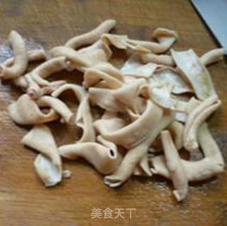 青蒜鹅肠炒年糕的做法步骤：4