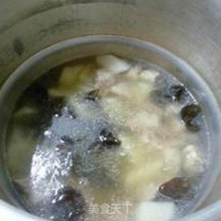 山药黑木耳排骨汤的做法步骤：9