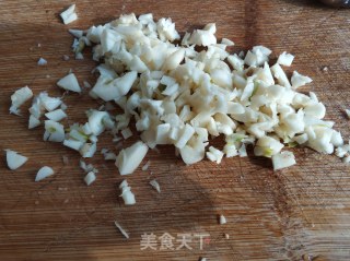 蒜蓉茼蒿的做法步骤：3