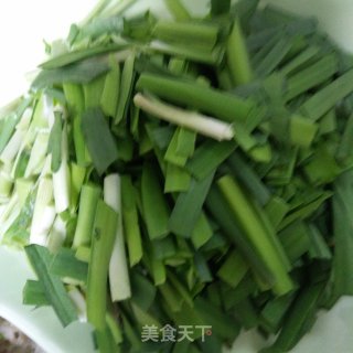 黄豆芽炒韭菜的做法步骤：2
