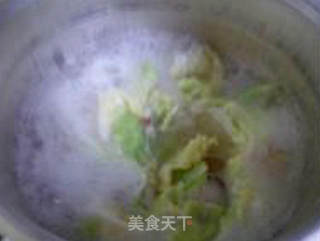 香菇圆白菜猪脚圈汤的做法步骤：10