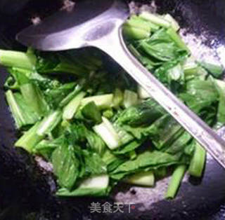 开洋油菜蕻炒年糕的做法步骤：7