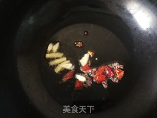 夏瓜炒洋葱的做法步骤：5