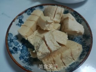 白菜炖冻豆腐的做法步骤：1