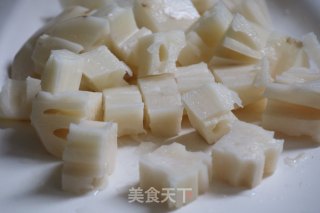 糖醋藕丁的做法步骤：2