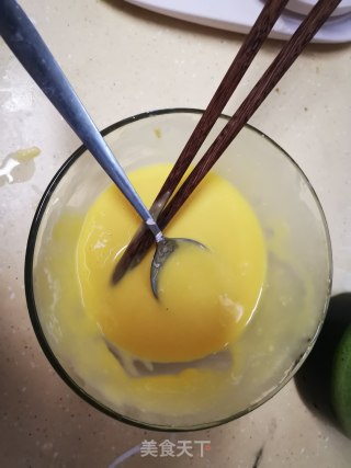 菠菜斑马纹酸奶蛋糕的做法步骤：6