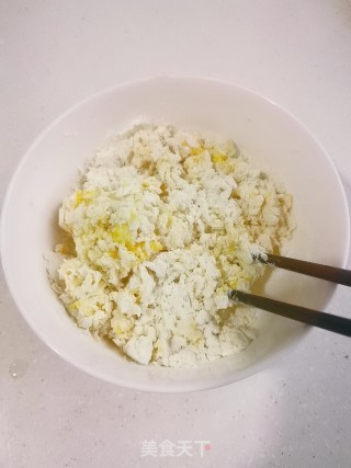 手擀鸡蛋面的做法步骤：2