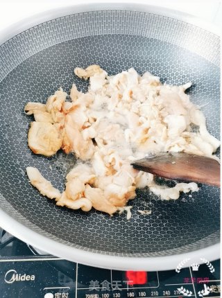 肉炒平菇的做法步骤：3