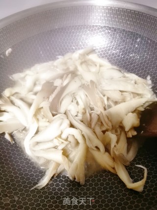 肉炒平菇的做法步骤：5