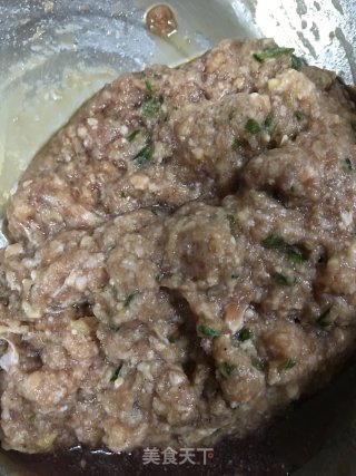 牛肉白菜水饺的做法步骤：2