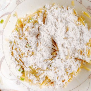 香煎土豆饼的做法步骤：5