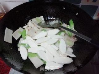 西芹淮山小炒的做法步骤：7
