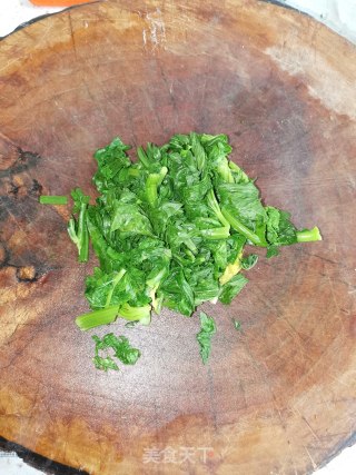 拌青萝卜芹菜叶的做法步骤：5