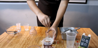 红豆奶茶的做法步骤：3