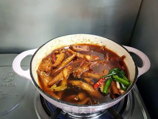 香辣鸡爪的做法步骤：10