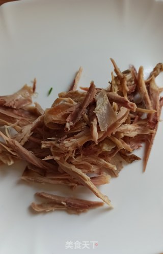 西兰花拌鸡丝的做法步骤：2