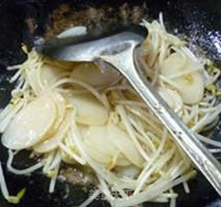 瘦肉丝绿豆芽炒年糕的做法步骤：7