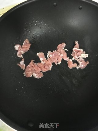 肉丝大葱烧豆腐的做法步骤：1