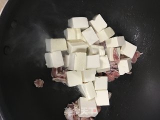 肉丝大葱烧豆腐的做法步骤：2