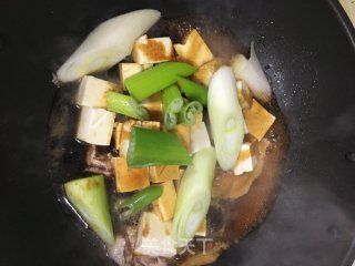 肉丝大葱烧豆腐的做法步骤：4