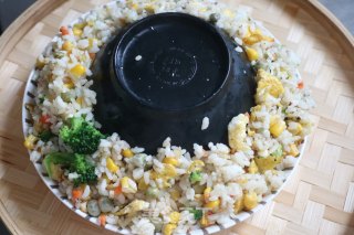 圣诞花环炒饭的做法步骤：10