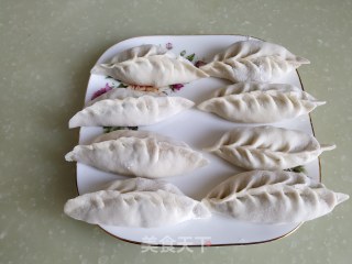 韭菜粉条木耳肉锅贴的做法步骤：8