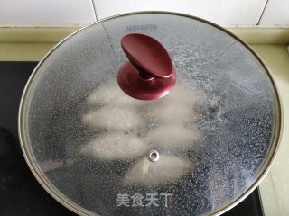 韭菜粉条木耳肉锅贴的做法步骤：11