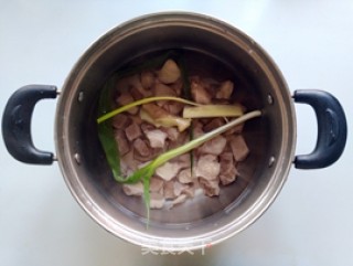 萝卜炖牛腩的做法步骤：5