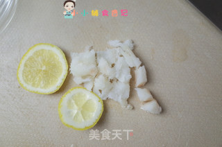 炒真鳕鱼丁的做法步骤：2