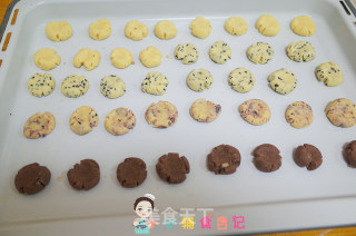 36个月以上可可、芝麻、蔓越莓、原味玛格丽特饼干的做法步骤：11