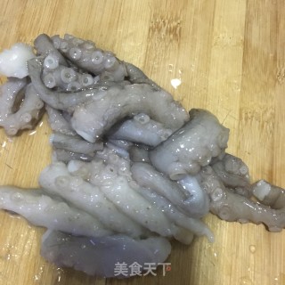 辣白菜炒长腿蛸的做法步骤：2