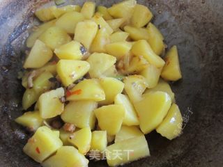鲍鱼酱炖土豆的做法步骤：6