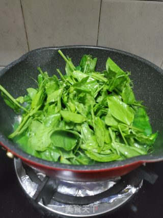 豆苗鸡蛋汤的做法步骤：9