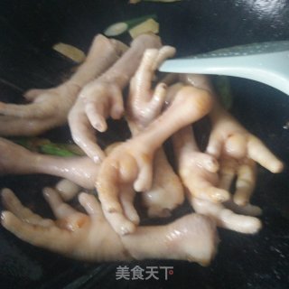 红烧凤爪的做法步骤：3