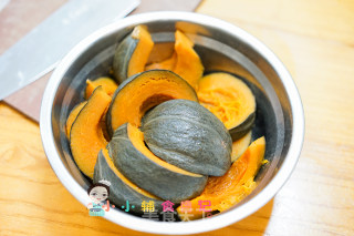 不放一滴水的南瓜小面包的做法步骤：1
