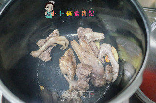 36个月以上玉米蔬菜鸭汤的做法步骤：4
