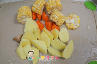 36个月以上玉米蔬菜鸭汤的做法步骤：6
