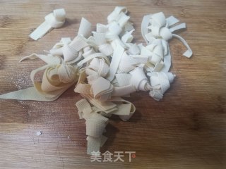 咸肉炖五花肉和鸡翅根的做法步骤：12
