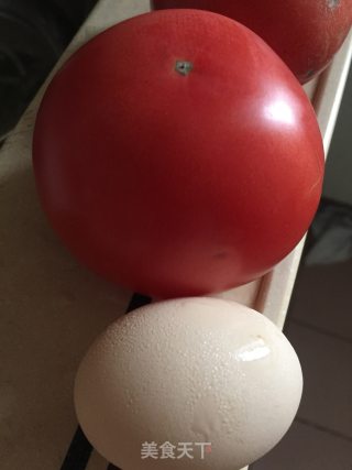 蕃茄鸡蛋手擀面的做法步骤：1