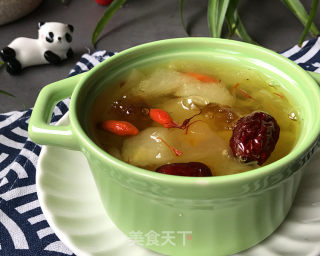 桃胶藏红花雪梨银耳汤的做法步骤：11