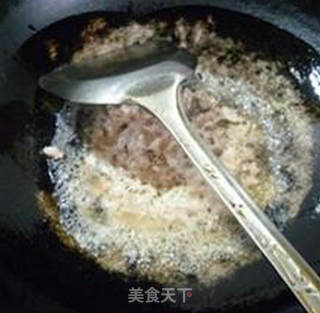 碎米芽菜肉末炒年糕的做法步骤：5