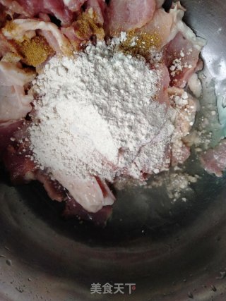 孜然羊肉片的做法步骤：2