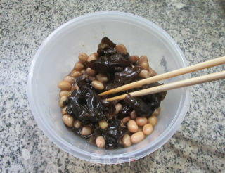 花生仁拌黑木耳的做法步骤：8